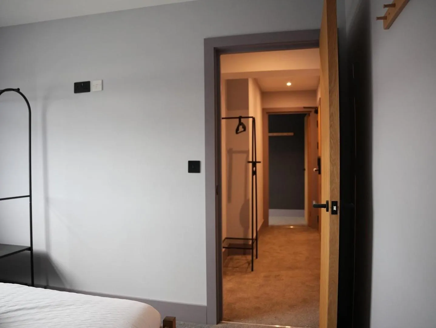 Spacious Cardiff Apartment For Large Groups!