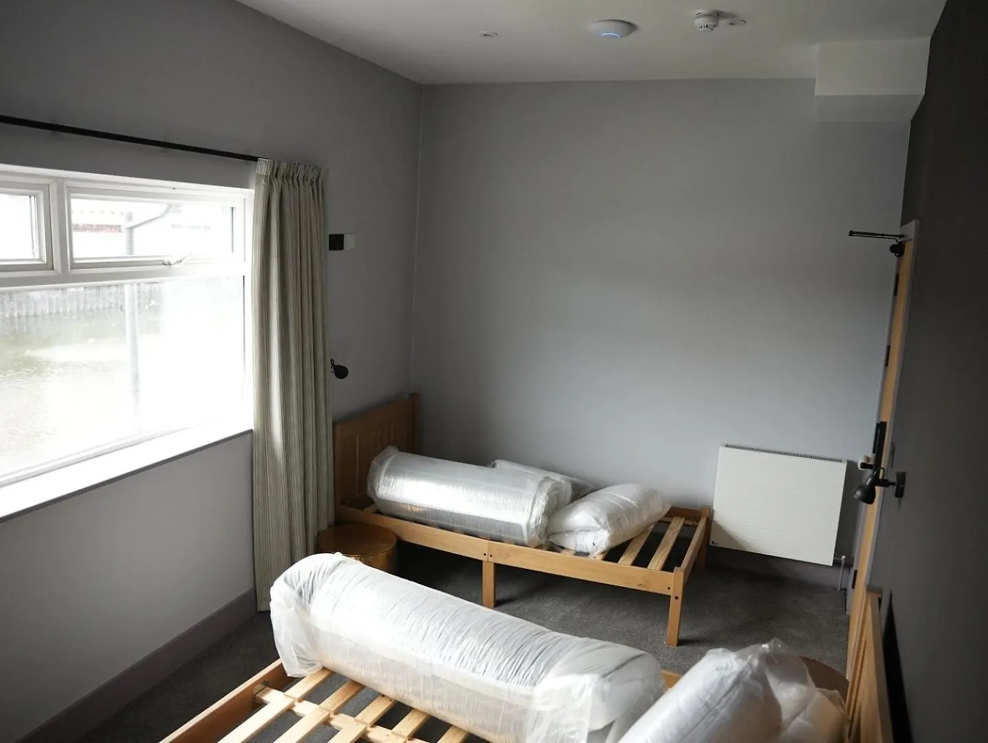 Spacious Cardiff Apartment For Large Groups!